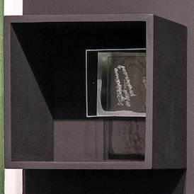 Box 23 – Ayo, glass artwork inspired by the Indigenous rock drawings at Ayo, Aruba.
